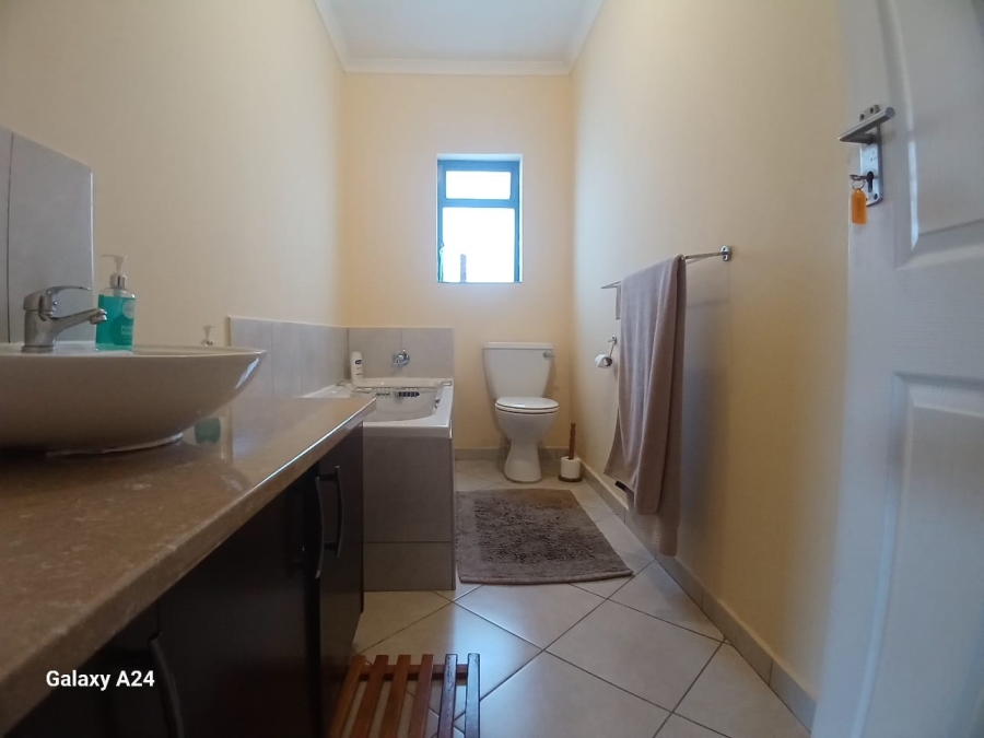 3 Bedroom Property for Sale in Kidds Beach Eastern Cape